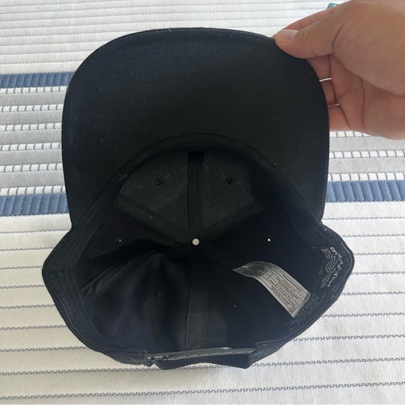 Men’s Overwatch SnapBack One Fit Size Never Worn - Picture 4 of 4